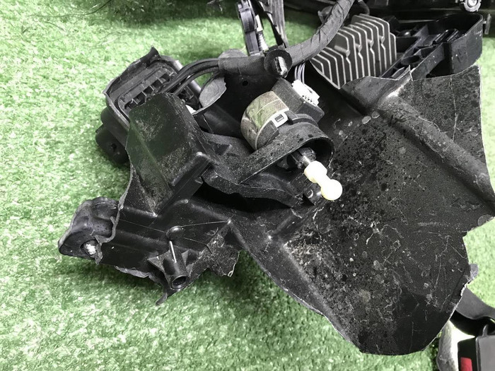 Битая Фара левая Zeekr X (2023-н.в.) LED