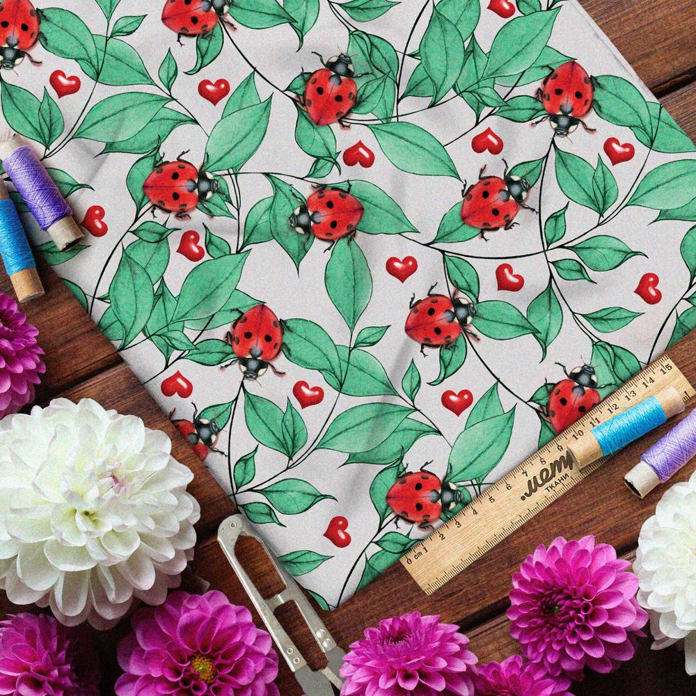 Ткань оксфорд 600 яркие божьи коровки в листве