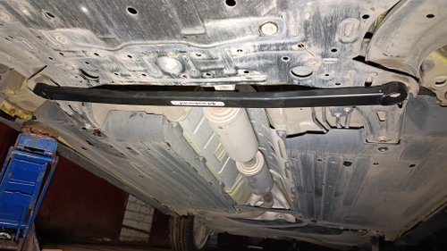 Распорка передняя нижняя Suzuki Swift 5 (ZC33S)