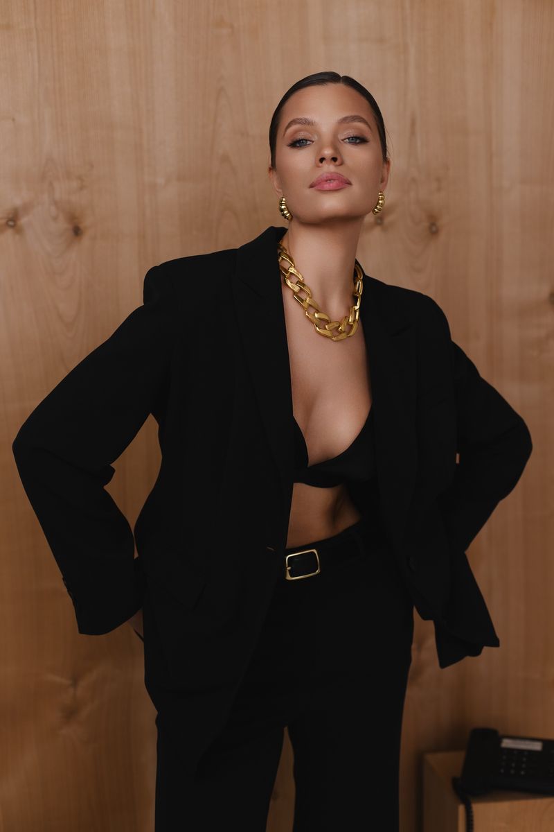 Жакет из вискозы приталенный черный