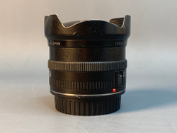 Canon EF 15mm 2.8 Fisheye царапины на линзе