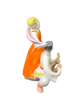 Фарфоровая статуэтка "Русский танец" (Полонне ЗХК)