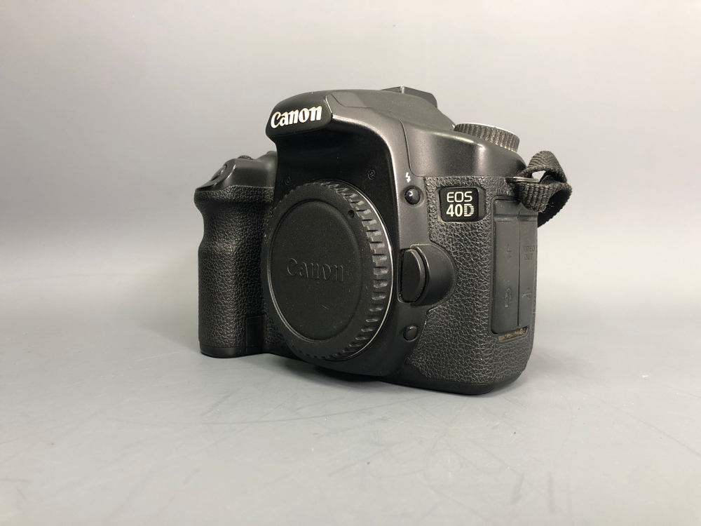 Canon EOS 40D 23.200 кадров