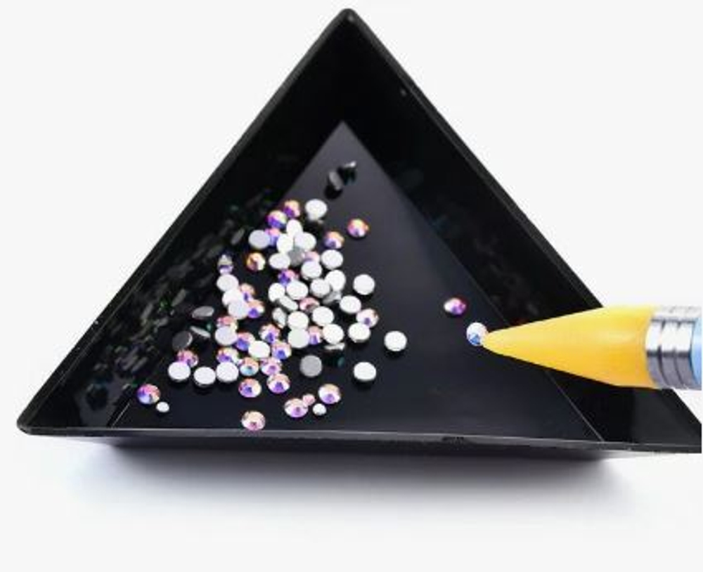 Треугольник для страз пластик ЧЕРНЫЙ