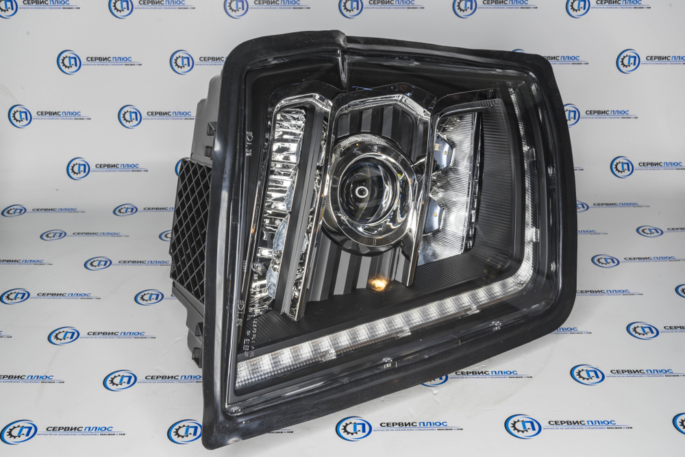 Фара передняя правая SHACMAN X5000 Тягач DZ97189723354