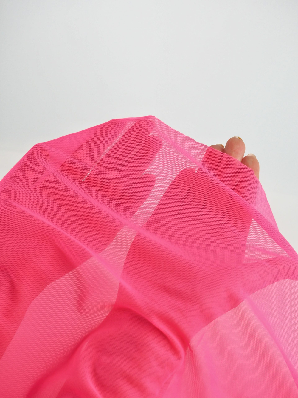 Сетка эластичная розово-красная неоновая отрезом 75х50 см