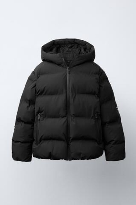 ZARA СТЕГАНАЯ КУРТКА С НАШИВКОЙ WATER REPELLENT, ЧЕРНЫЙ