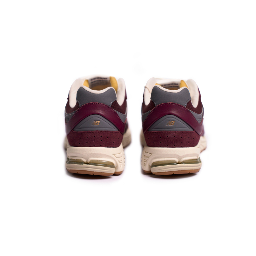 New Balance 2002R Vintage Leather Pack "Burgundy"