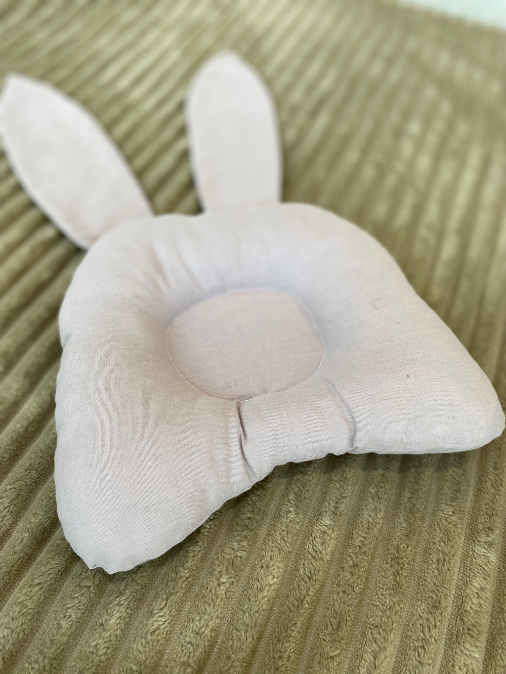 Подушка анатомическая однотонная, "Зайчик"