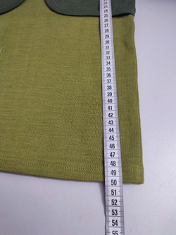 Костюм-двойка с юбкой зеленый на 8-9 лет, новый