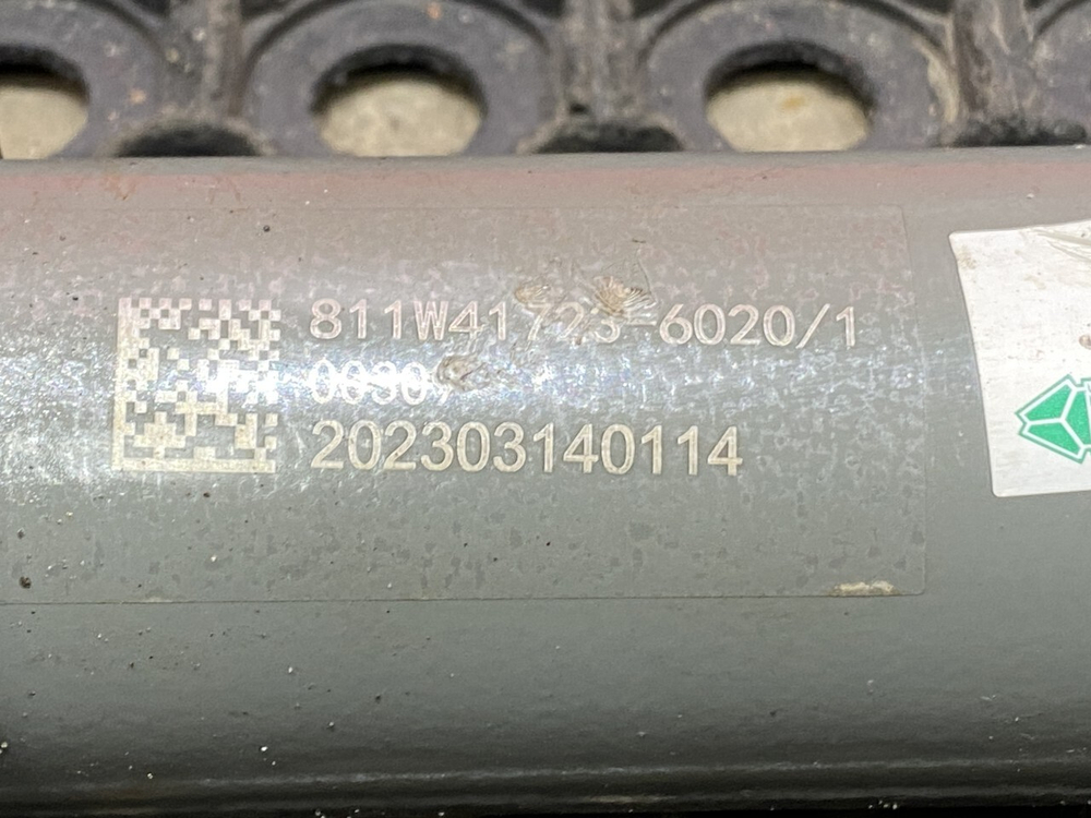 Цилиндр подъема кабины 2023г