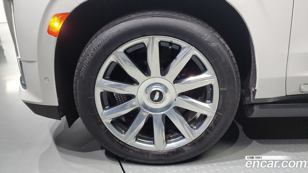 Cadillac Escalade 5 Generation 6.2 ESV (04.2021)