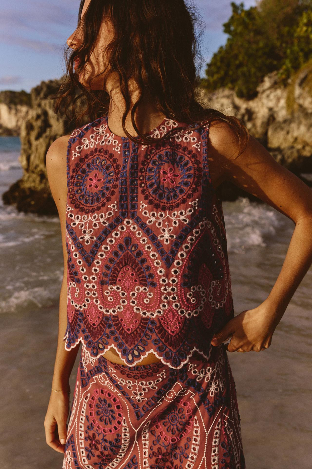 ZARA ТОП С АЖУРНОЙ ВЫШИВКОЙ, РАЗНОЦВЕТНЫЙ