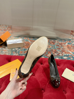Louis Vuitton Pump (6 colors)