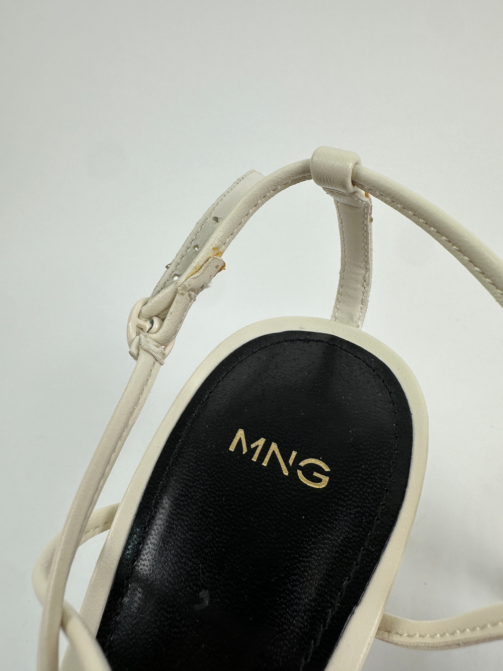 Босоножки Mango