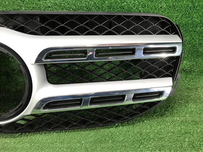 Решетка радиатора Mercedes GLS x167 (2019-2023)