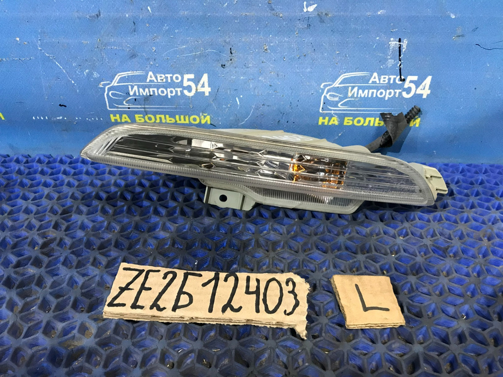 Повторитель в бампер левый Honda INSIGHT 2009-2011