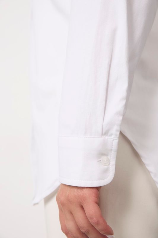 Рубашка удлиненная с карманом; белый