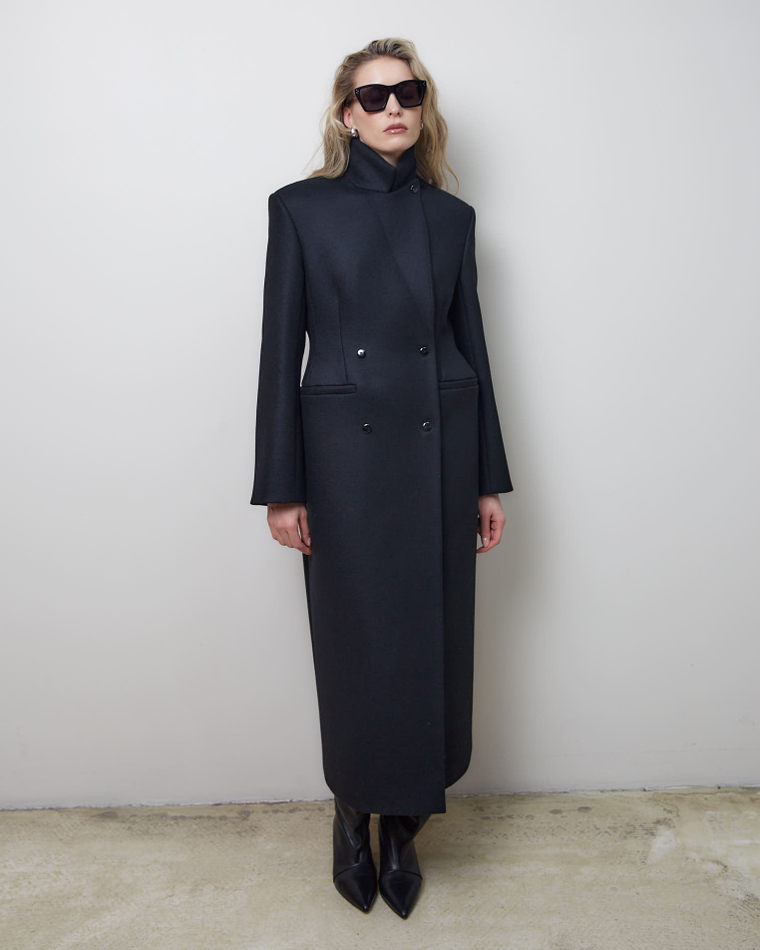 Пальто с формообразующими бедрами из шерсти Гуччи черный