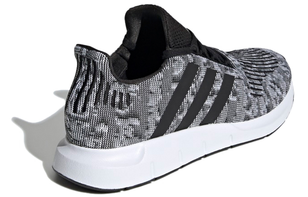 Кроссовки Adidas Originals Swift Run Shoes