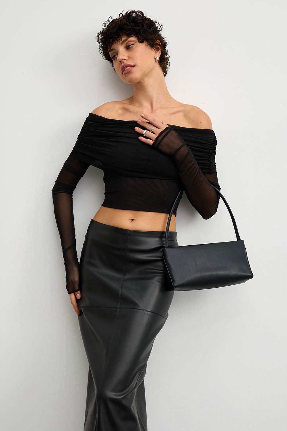 Юбка макси с разрезом сзади из экокожи