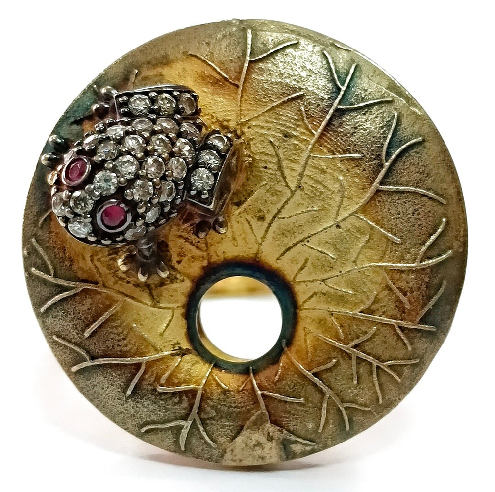 Кольцо ювелирное из серебра с позолотой,вставка рубин натуральный,фианиты,размер 18