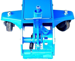 Домкрат подкатной Т32010 AE&T 10 т