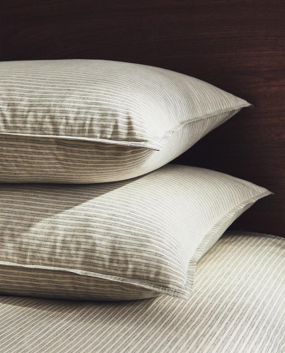 Zara Home - Наволочка в полоску из окрашенной пряжи 80x80 см