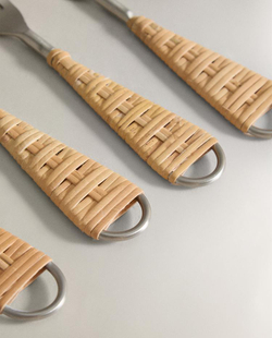 ZARA HOME ВИЛКА ДЛЯ ЗАВТРАКА С РУЧКОЙ ИЗ РОТАНГА (НАБОР ИЗ 4 ПРЕДМЕТОВ), СВЕТЛО-БЕЖЕВЫЙ