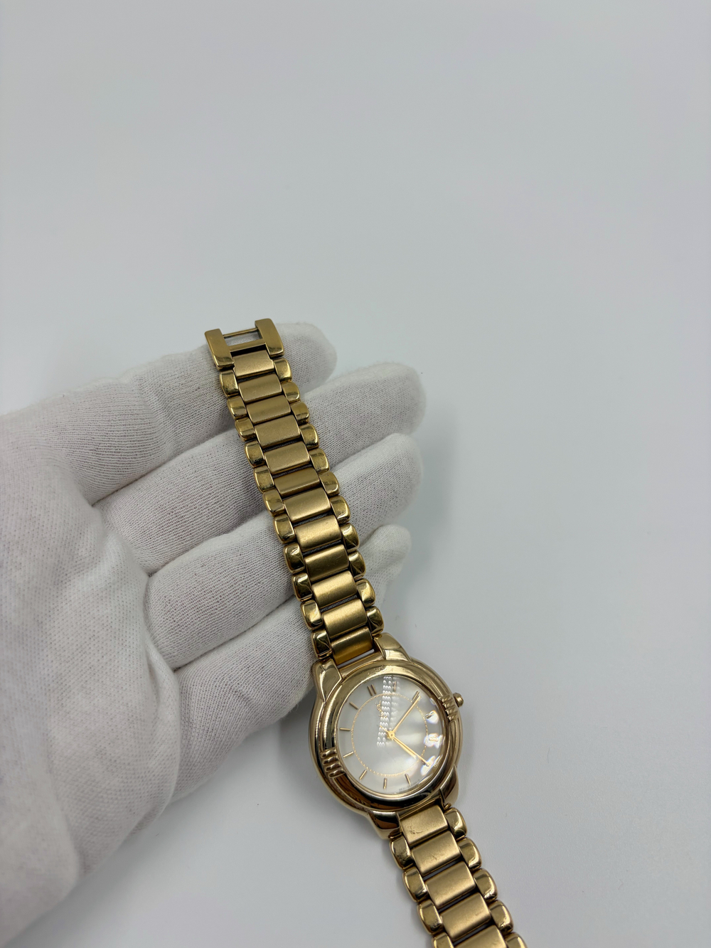 Часы Yves Saint Laurent