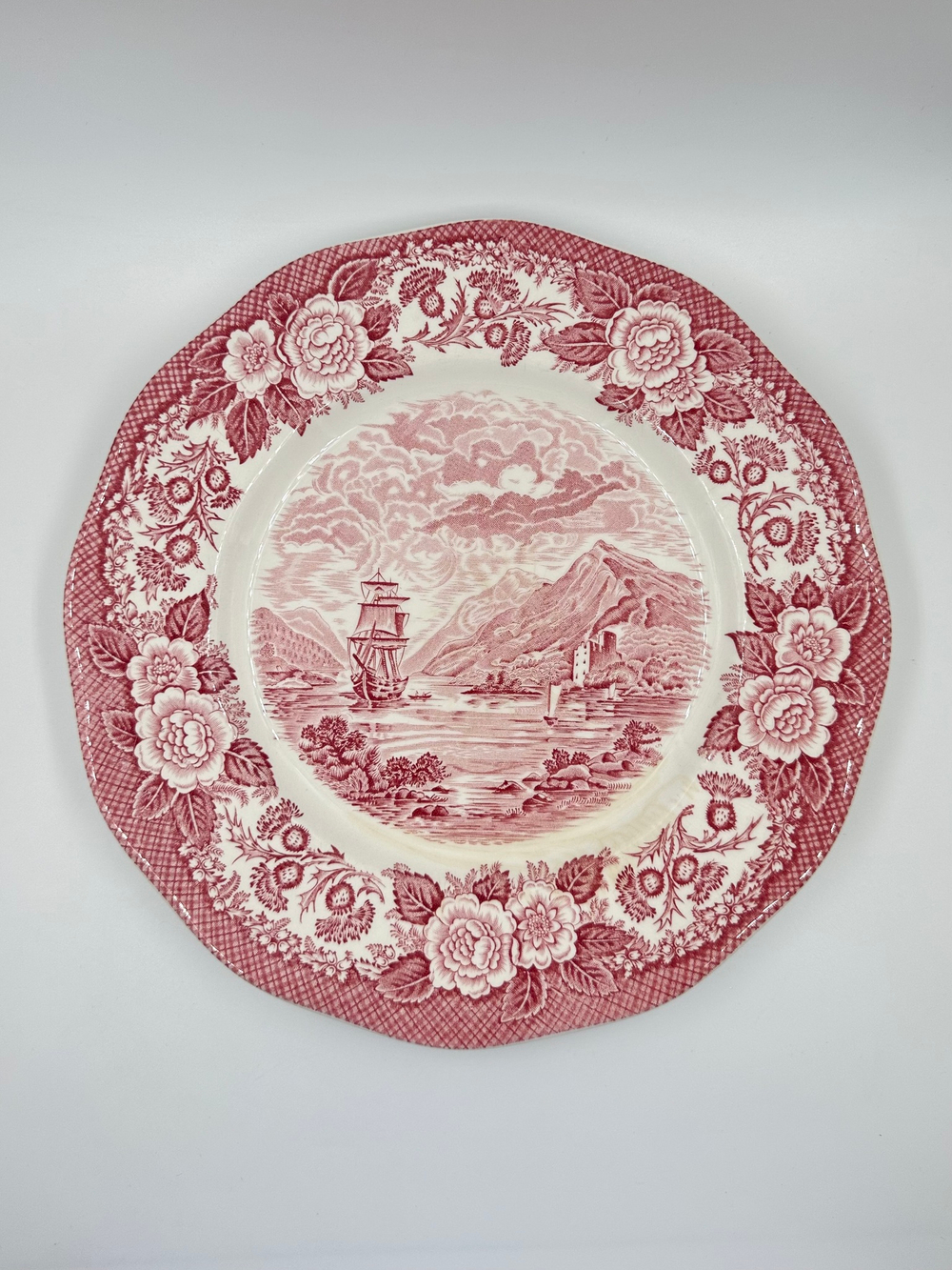 Тарелка Enoch Wedgwood, Lochs of Scotland