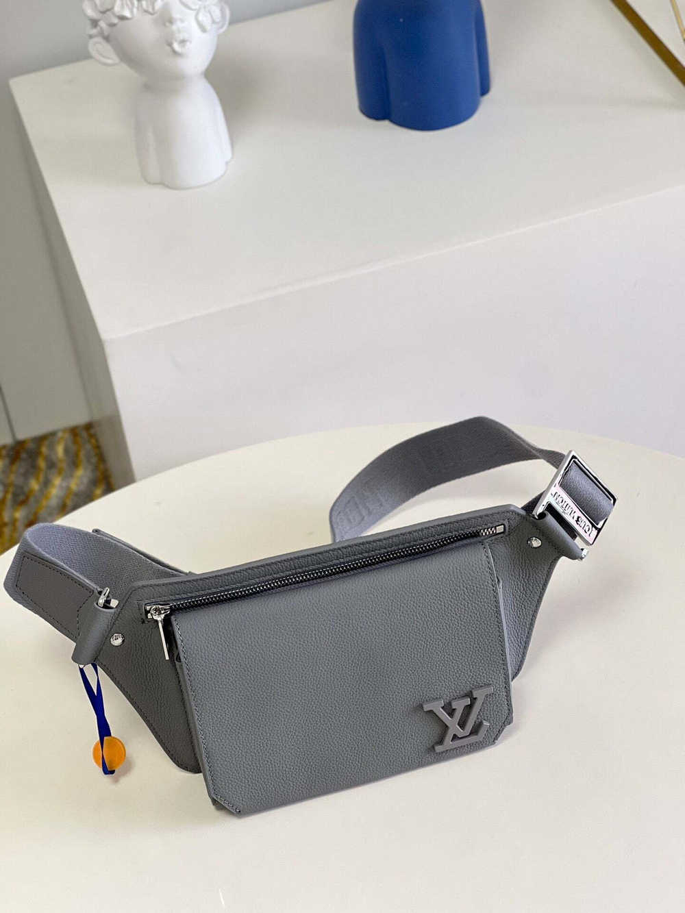 Louis Vuitton New Sling