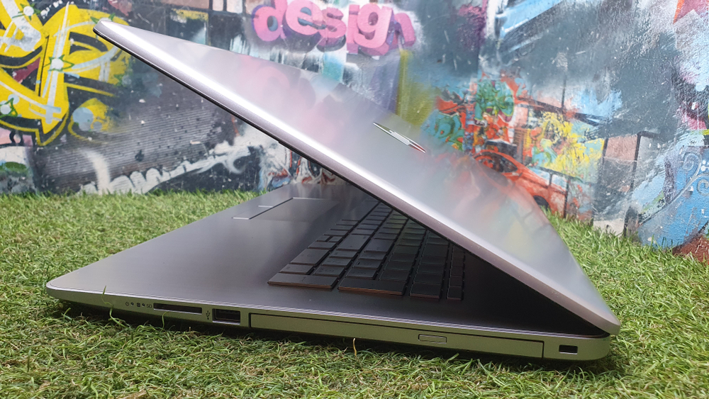 Ноутбук HP i5-10/8Gb/FHD/17-by2050ur 2f1y8ea/Windows 10