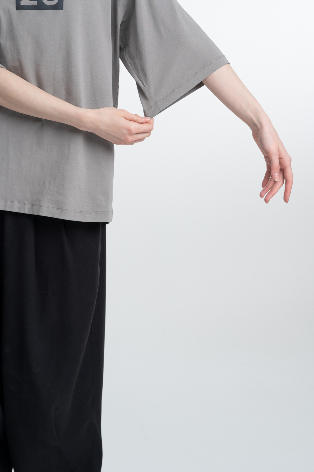 Футболка oversize из легкого трикотажа
