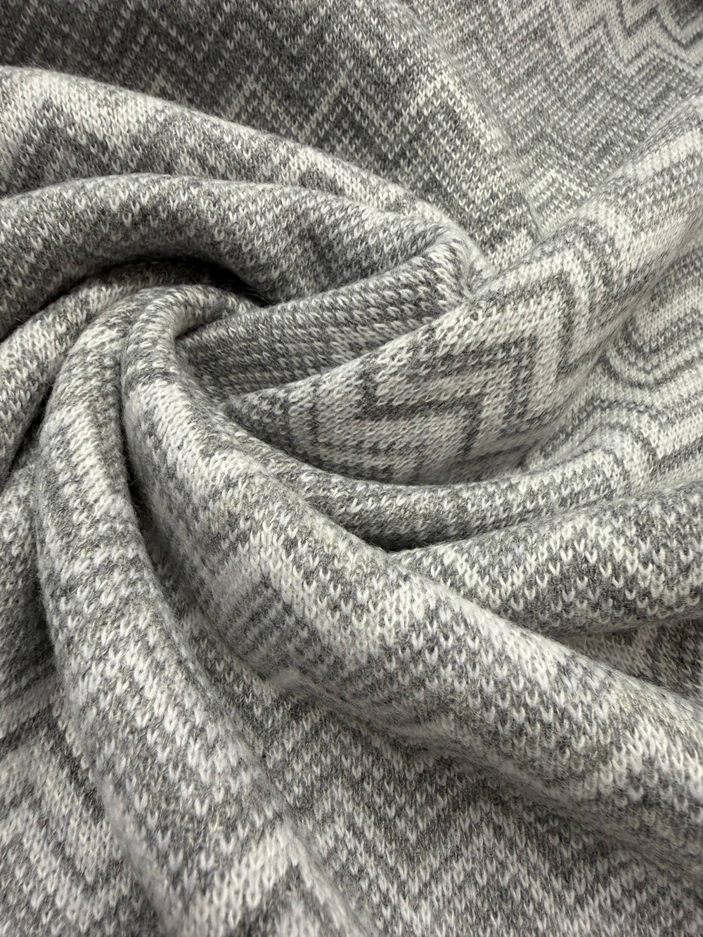 Трикотаж шерсть с кашемиром, вискозой и п/а Missoni серый зигзаг