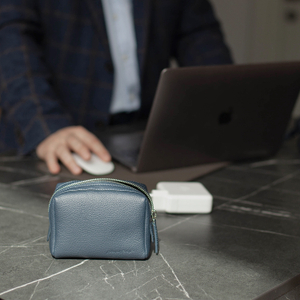 Несессер Mignon из кожи теленка синего цвета