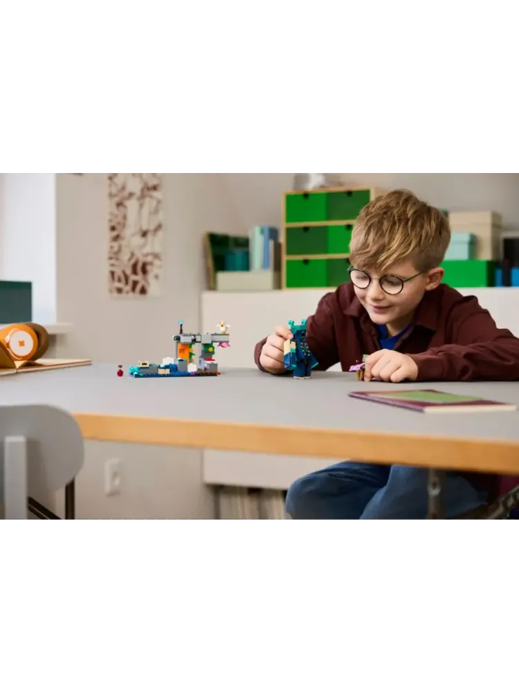 Конструктор Minecraft 21274 Встреча с Надзирателем