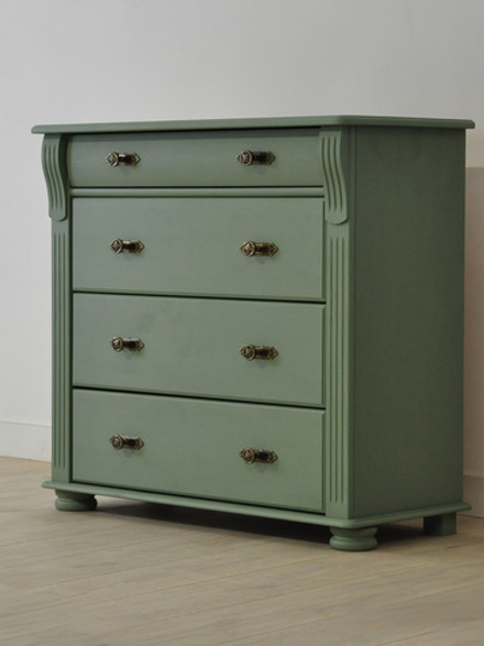 Комод для одежды Сюзанна, деревянный из массива сосны, эвкалипт