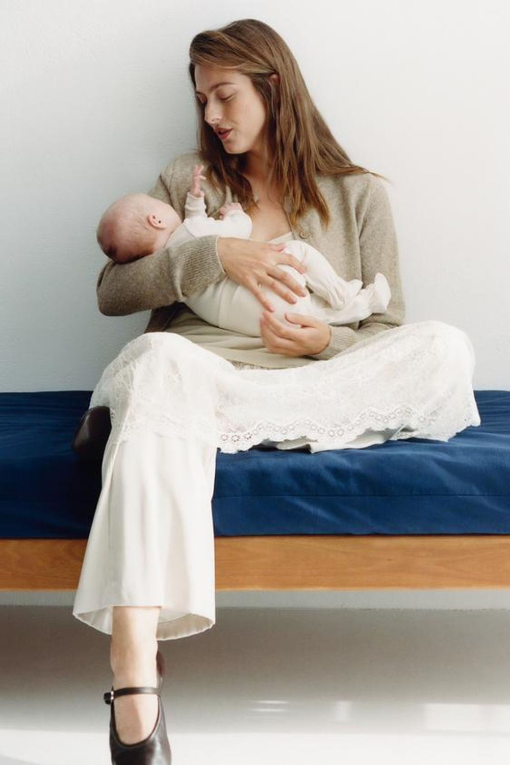 ZARA ОДНОТОННЫЙ КОМПЛЕКТ ИЗ БОДИ И ПОЛЗУНКОВ, ЭКРЮ