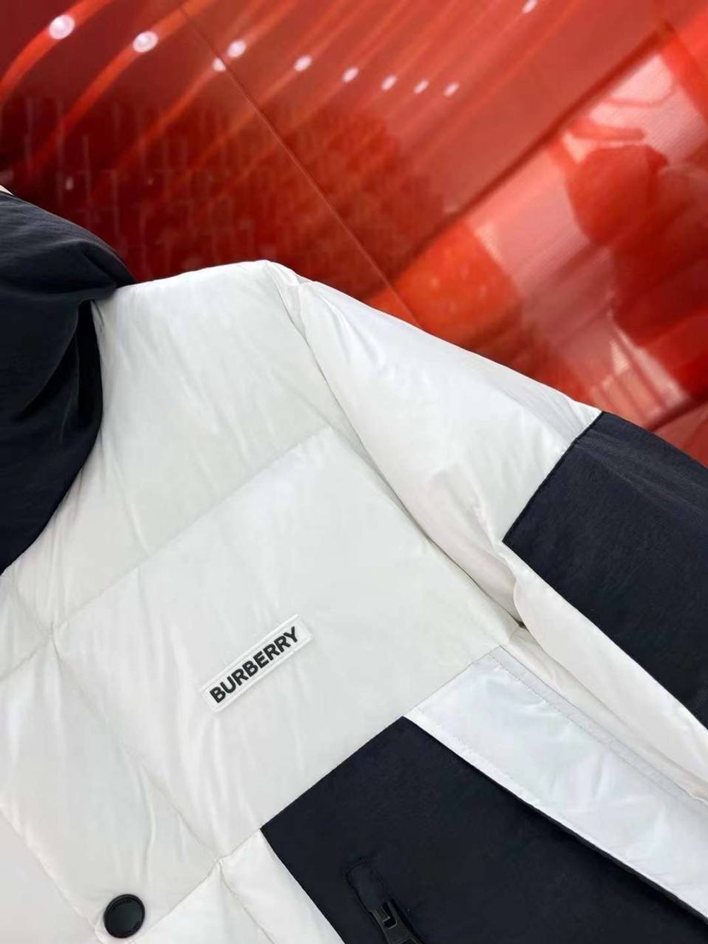 Пуховик Burberry