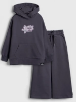 Костюм для девочки на осень