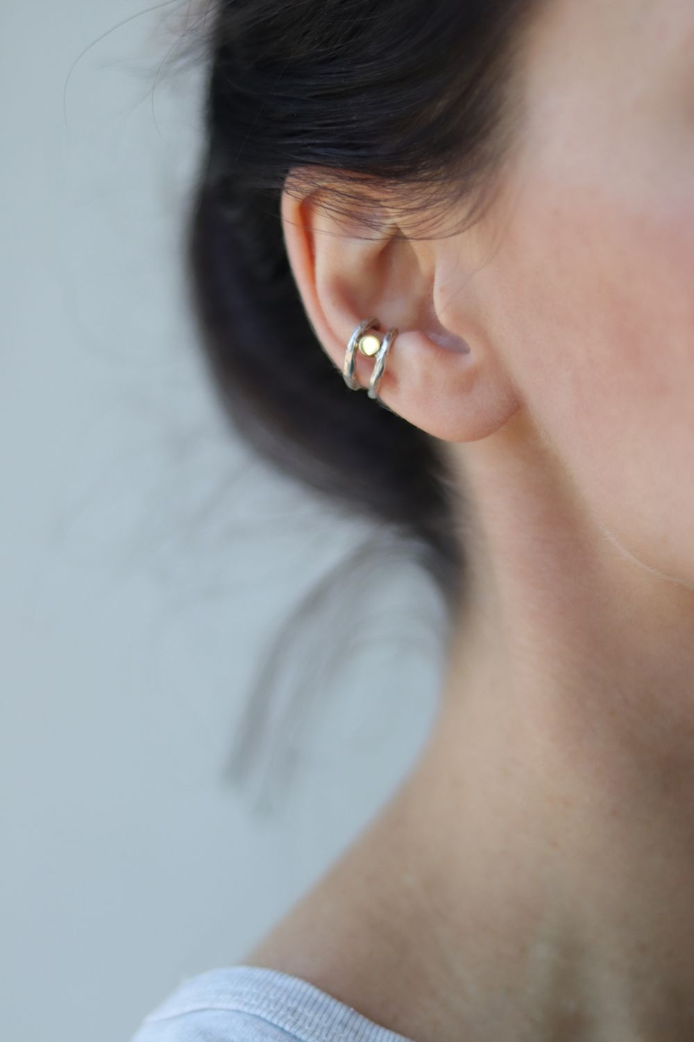 Кафф из битого серебра с монеткой