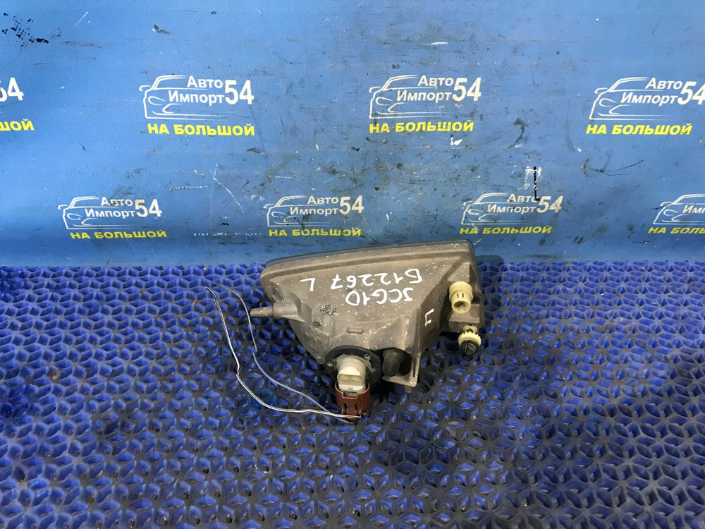 Туманка левая TOYOTA PROGRES 2001-2007