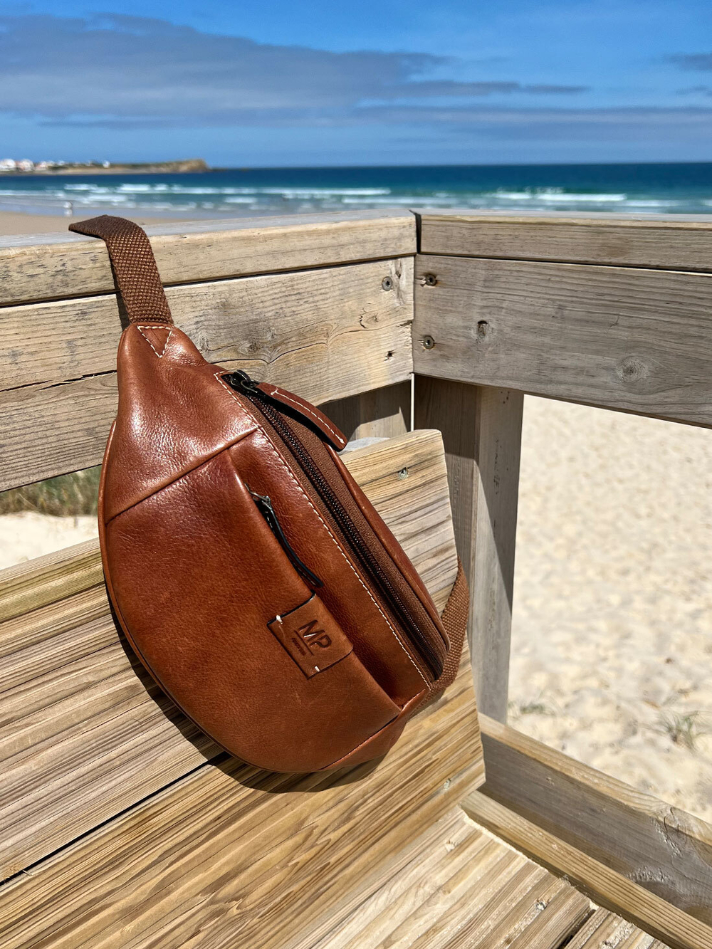 C240008 Camel - Сумка поясная MP