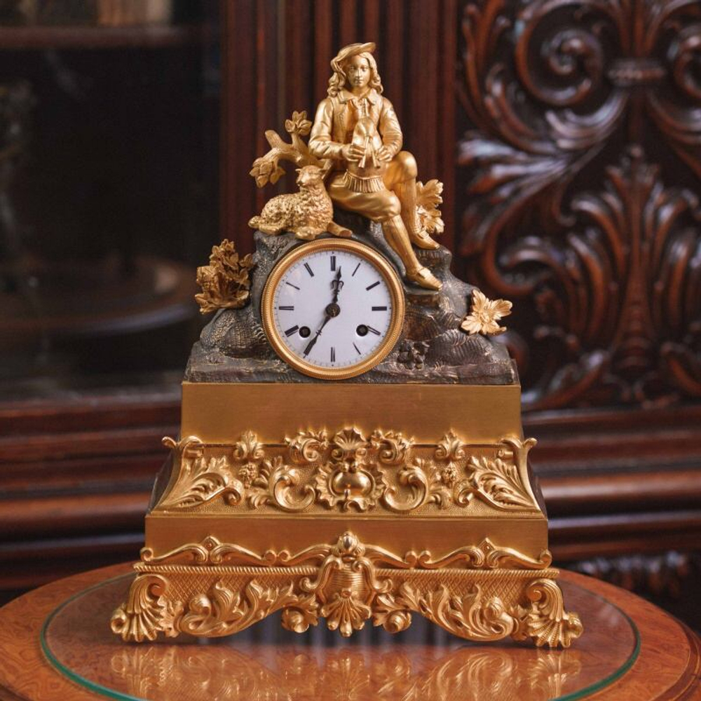 Кабинетные часы в стиле Карла Х