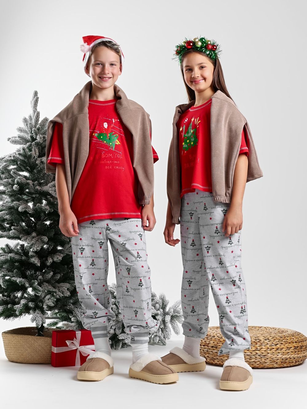 Костюм для девочки Праздник-1.1 Виотекс КРАСНЫЙ