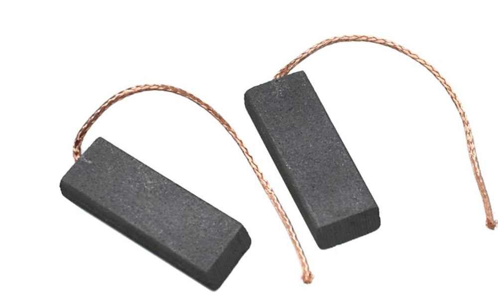 Щетки угольные для двигателя пылесоса (11 Х 6,5 Х 32 мм), комплект