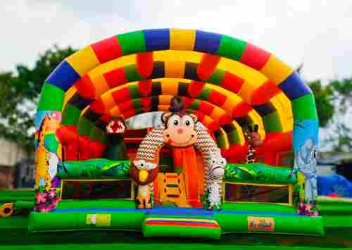 Коммерческий надувной батут с крышей «Страна Сафария 2» 10*8*6 м