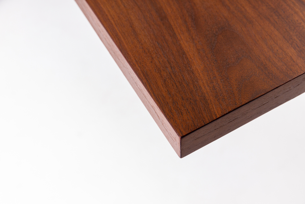 Регулируемый компьютерный стол Bazalt с регулировкой по высоте — столешница МДФ Американский орех