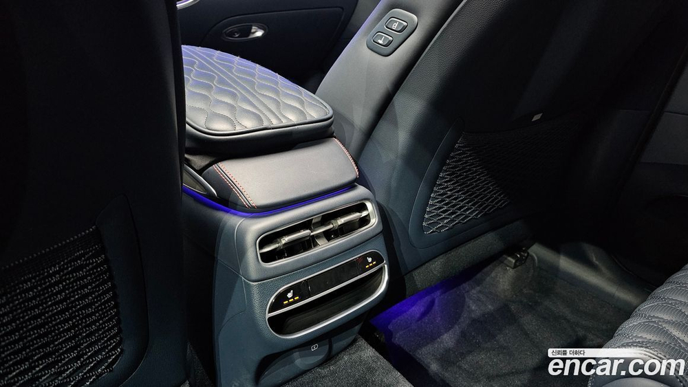 Genesis GV70 2.5T Бензин 2WD (03.2021)